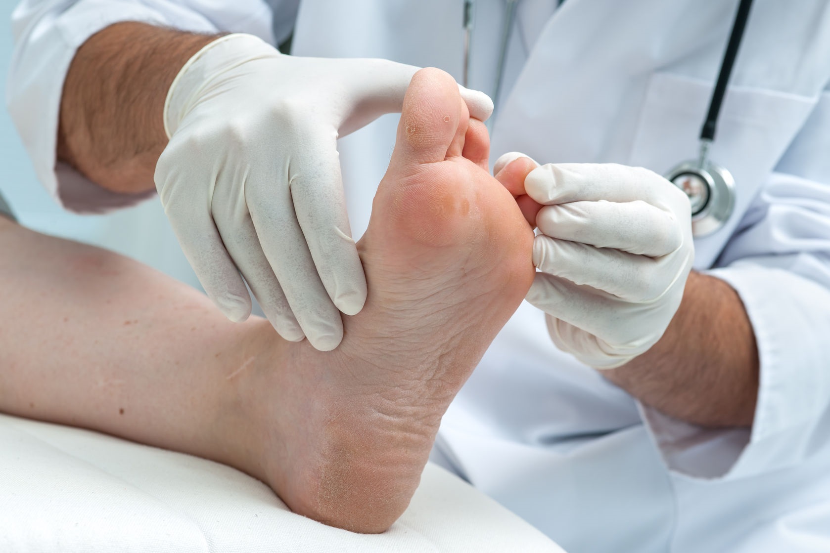 Diabetes: How to Examine Your Feet | Podiatry Center of New Jersey