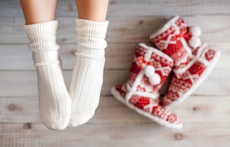 5 Important Winter Foot Care Tips for Healthy Feet - CuraFoot.in